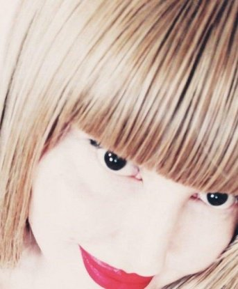 С опытом работы, готова погрузить тебя в мир наслаждения. У меня есть все, чтобы сделать твои фантазии реальностью. Мои услуги включают эксперименты, массаж, релаксацию, фетиш, а также классический секс. Я открыта для новых приключений и всегда готова подарить тебе незабываемые впечатления. Фото и отзывы обо мне находятся на моем профиле, так что не стесняйся связаться со мной. Жду тебя в Москве 😉🌹 6897, 26 лет